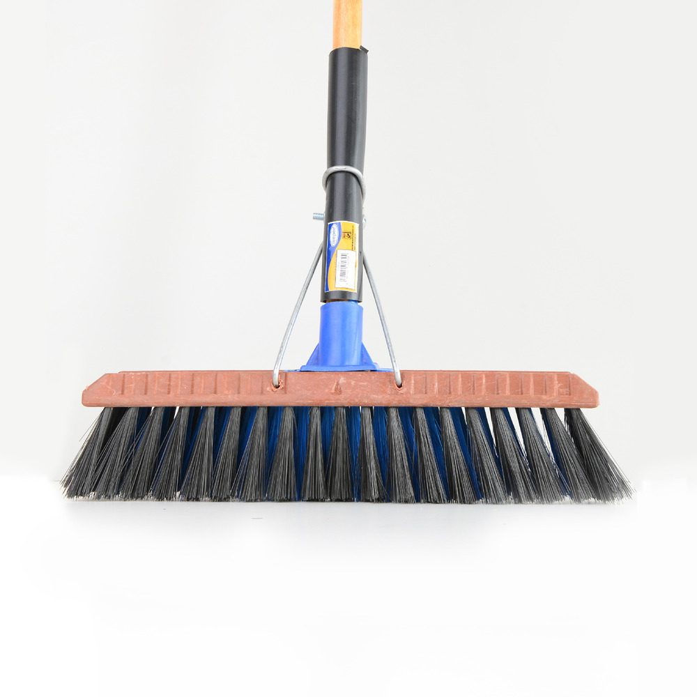 Gutter Sweeper with Handle