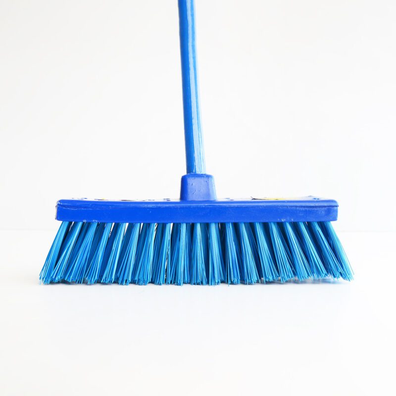 Medium Sweeper with Handle